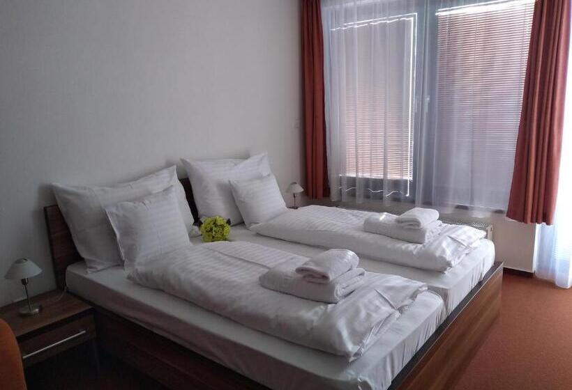 استودیوی استاندارد, Apartmanovy Dom Familia Smokovec