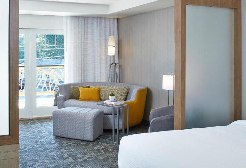 سوییت, Courtyard By Marriott Lake George