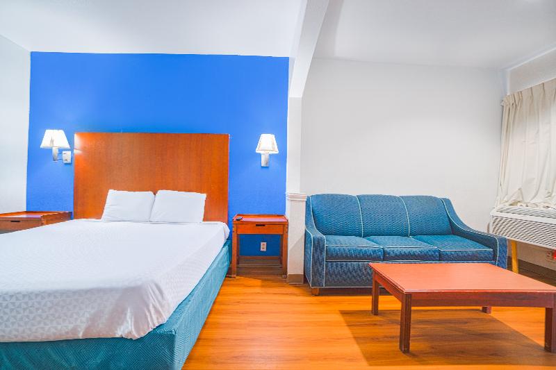 اتاق لوکس با تخت بزرگ, Island Inn