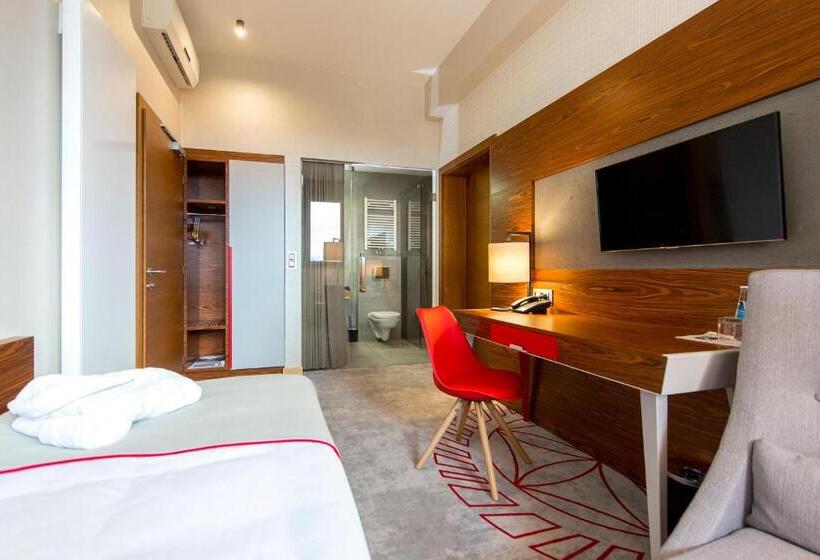 اتاق استاندارد یک نفره, Kopieniec Fizjo  Med & Spa