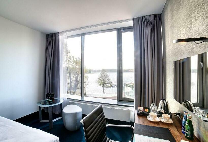 اتاق استاندارد با چشم‌انداز دریاچه, Przystań Hotel&restaurants
