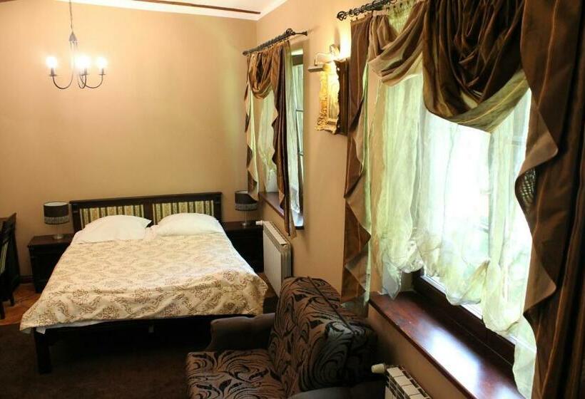 اتاق اکونومی, Motel Tower