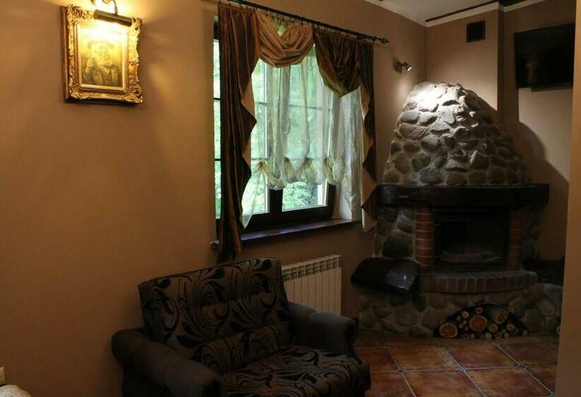 اتاق اکونومی, Motel Tower