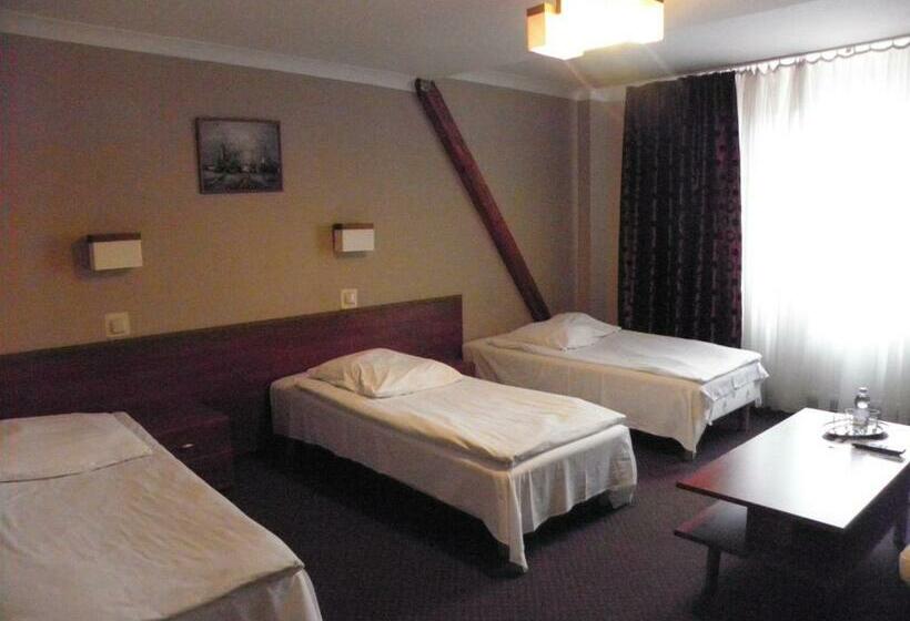 اتاق استاندارد سه نفره, Motel Tower