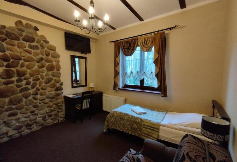 اتاق استاندارد یک نفره, Motel Tower