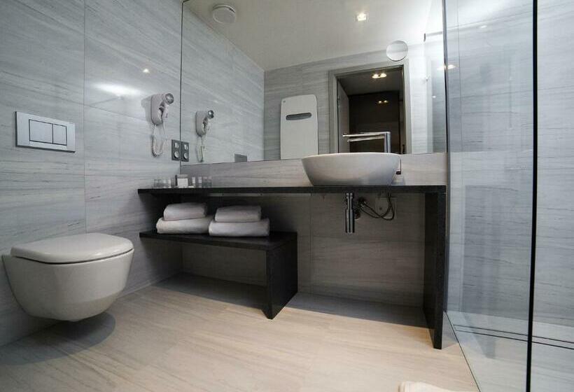 اتاق استاندارد با چشم‌انداز دریاچه, Przystań Hotel&restaurants