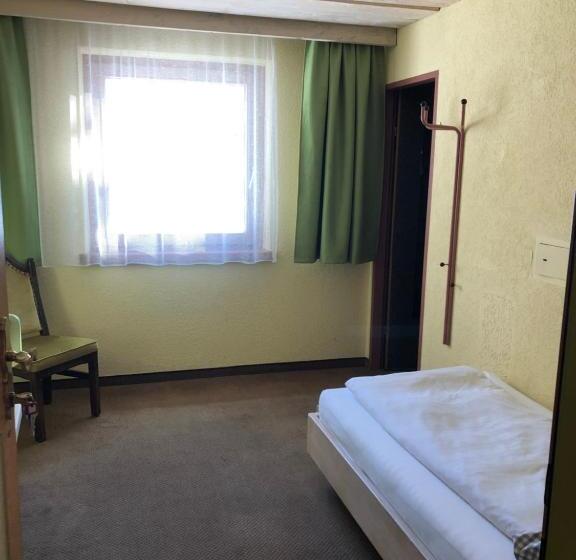 اتاق عادی یک تخته, B&b In Seefeld