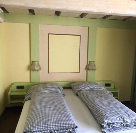 اتاق استاندارد, B&b In Seefeld
