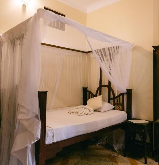 اتاق استاندارد, Caravan Serai Amour
