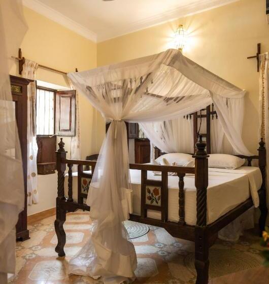 اتاق استاندارد, Caravan Serai Amour
