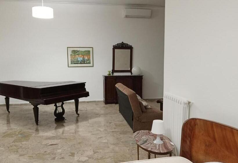سوییت خانوادگی, Giardino Delle Arance Luxury Rooms