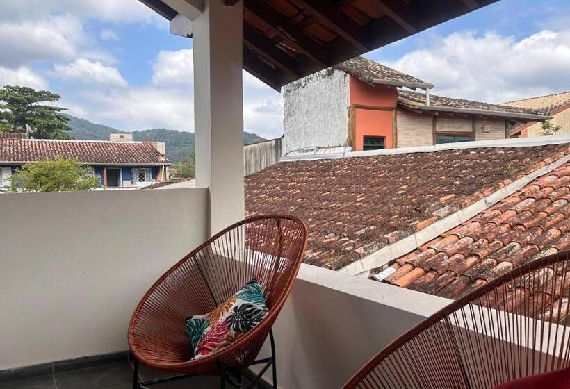 اتاق استاندارد با بالکن, Suítes Aqui é Seu Lugar Itaguá