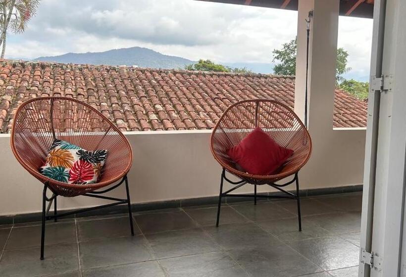 اتاق استاندارد با بالکن, Suítes Aqui é Seu Lugar Itaguá