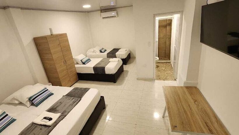 اتاق استاندارد چهار تخته, Edificio Regata Inn