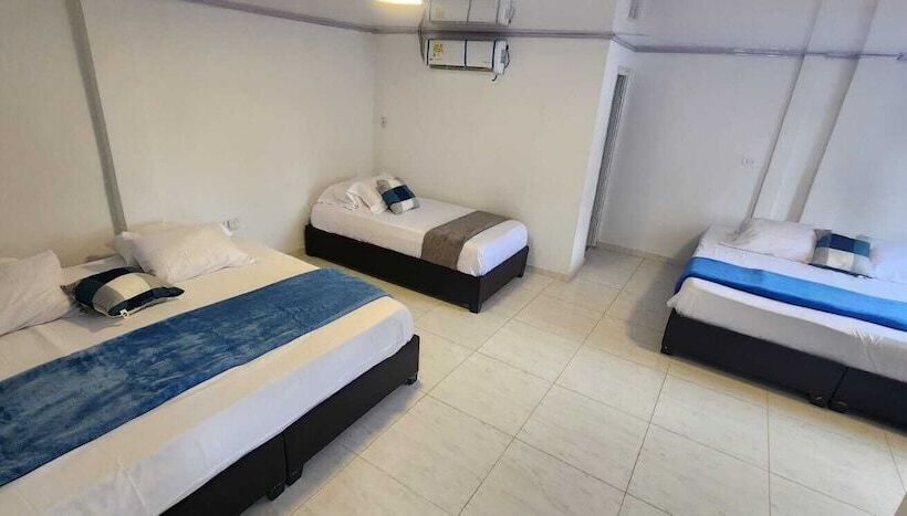 استودیوی استاندارد, Edificio Regata Inn