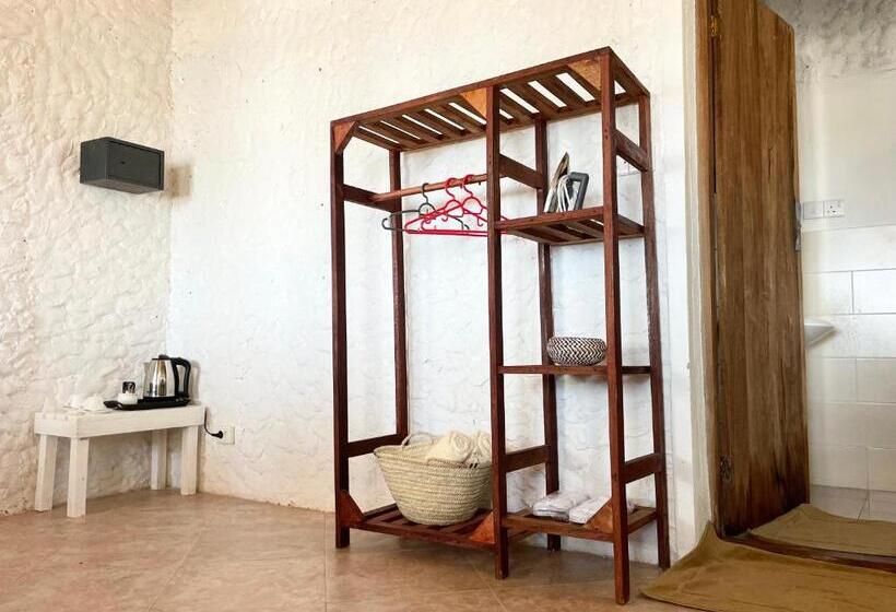 اتاق خانوادگی با چشم‌انداز دریا, Ha Beach Hotel Zanzibar