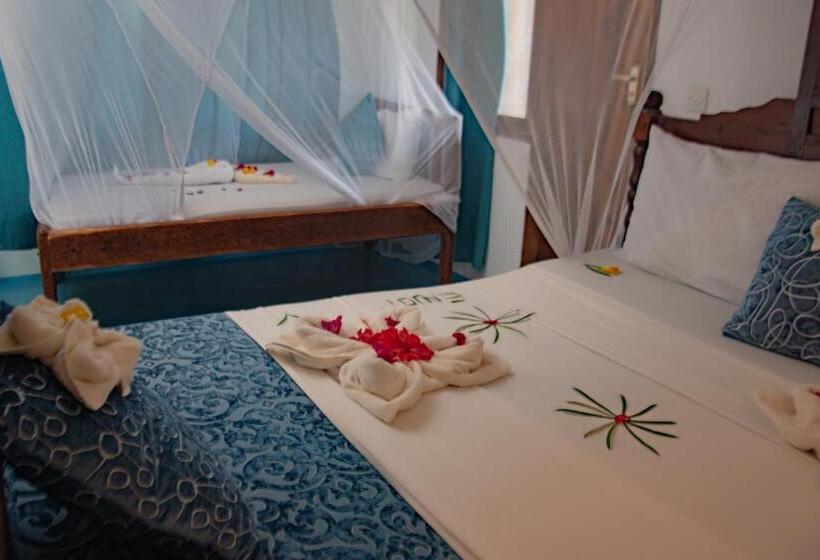 اتاق اساندارد با چشم‌انداز جانبی به دریا, Ha Beach Hotel Zanzibar