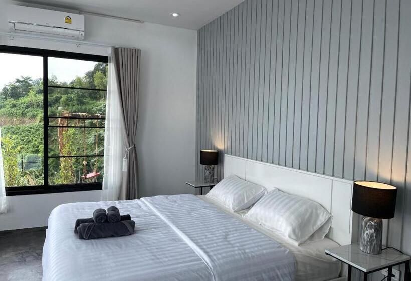 سوئیت با وان آب گرم, Above The Clouds   Chiang Rai