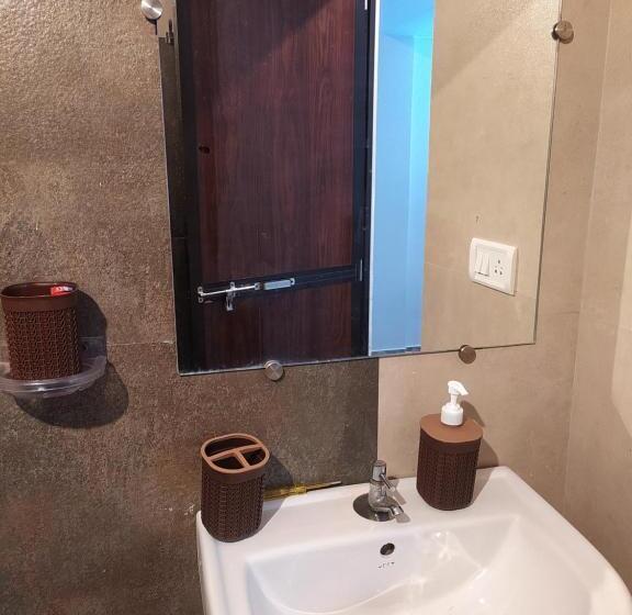 استودیوی سوپریور, Miranda Guest House By Rosh Hospitality