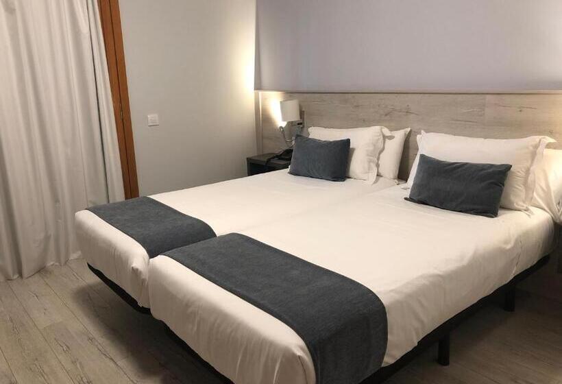 اتاق استاندارد, Restaurante El Montico