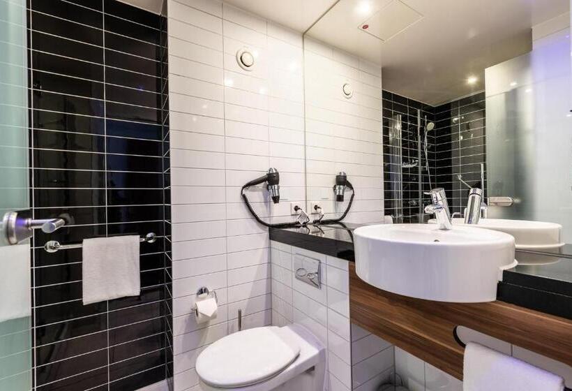 اتاق استاندارد یک نفره, Premier Inn Dresden City Zentrum