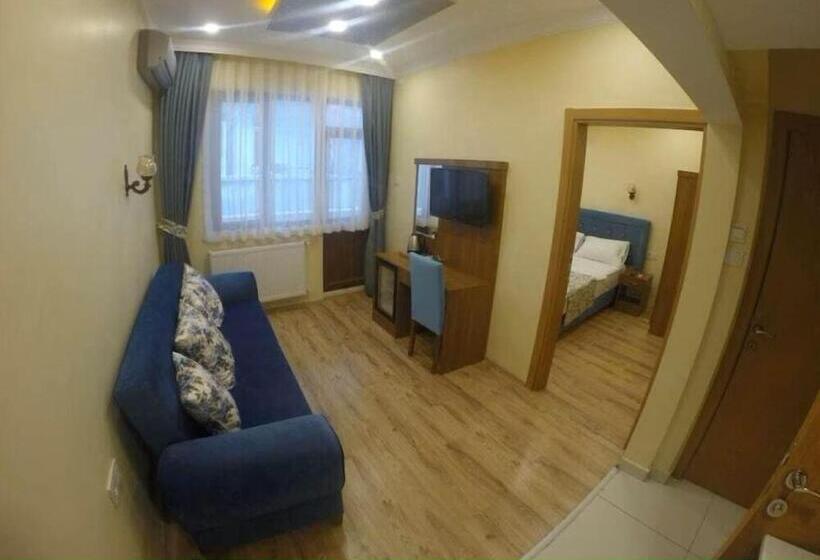 سوییت خانوادگی, Riverland Apart Suites