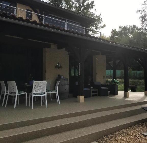 اتاق استاندارد, B&b Perles De Montfort