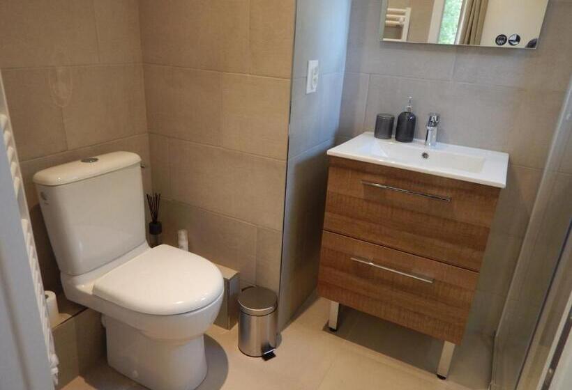 اتاق استاندارد, B&b Perles De Montfort