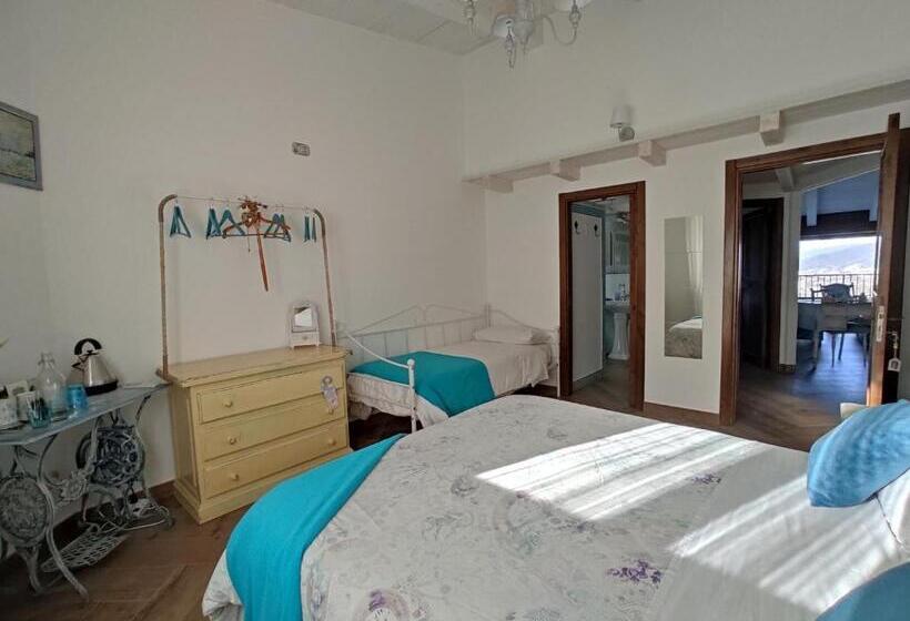 اتاق استاندارد با چشم‌انداز باغ, Caledonia B&b