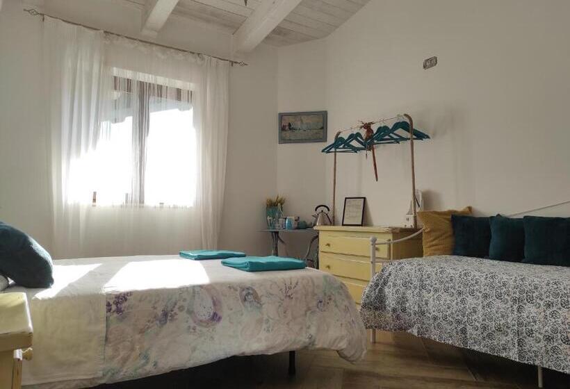 اتاق استاندارد با چشم‌انداز باغ, Caledonia B&b
