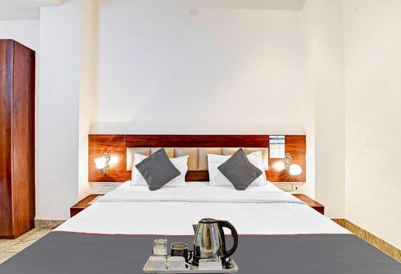 اتاق کلاسیک سه تخته, Collection O 70296 Hotel Sarover