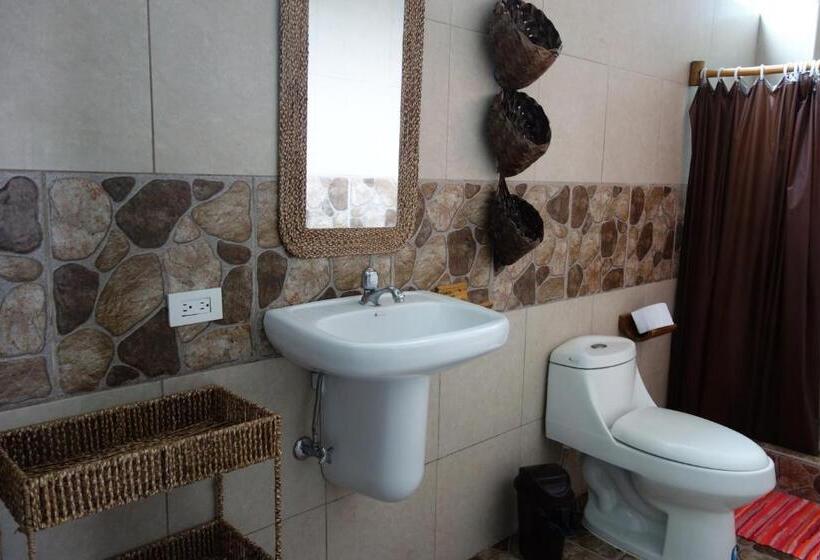 اتاق استاندارد سه نفره, Casa Gaia Mompiche