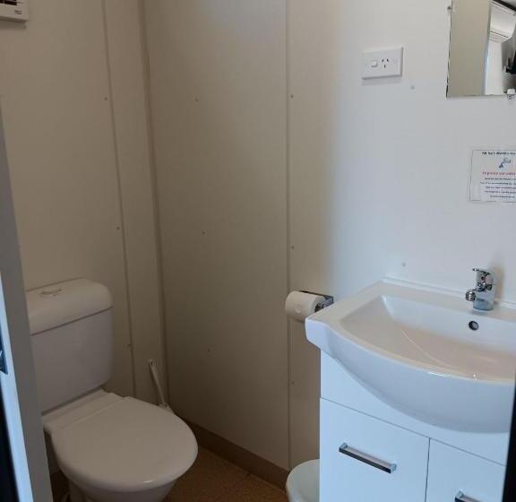 استودیوی استاندارد, Mt Isa Caravan Park