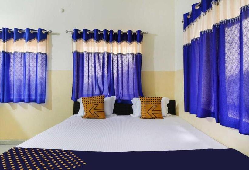 اتاق استاندارد, Spot On Yamuna Banquet & Resort