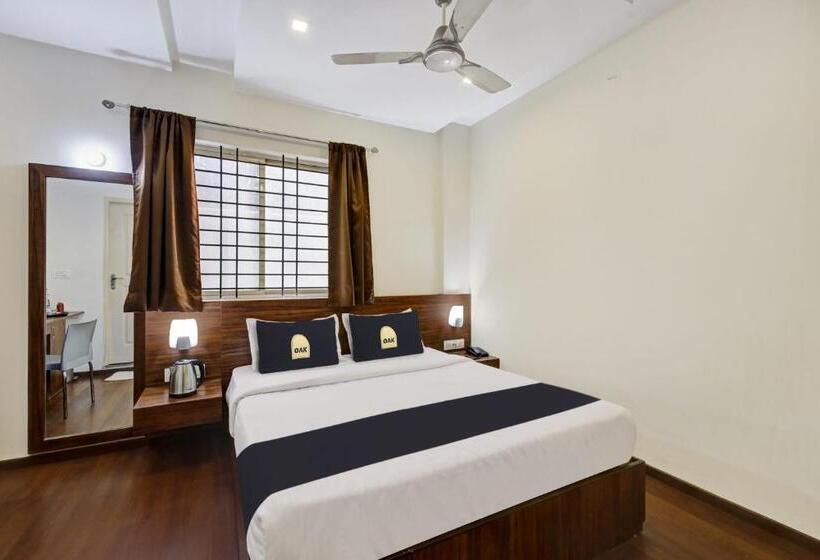 اتاق استاندارد, Townhouse Oak Passport Inn