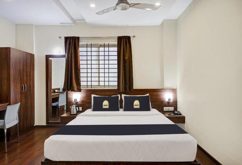 اتاق استاندارد, Townhouse Oak Passport Inn