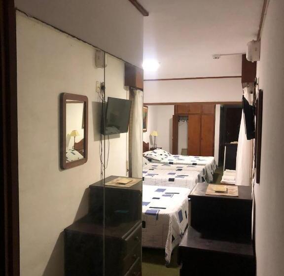 标准三人间, Wiener Haus