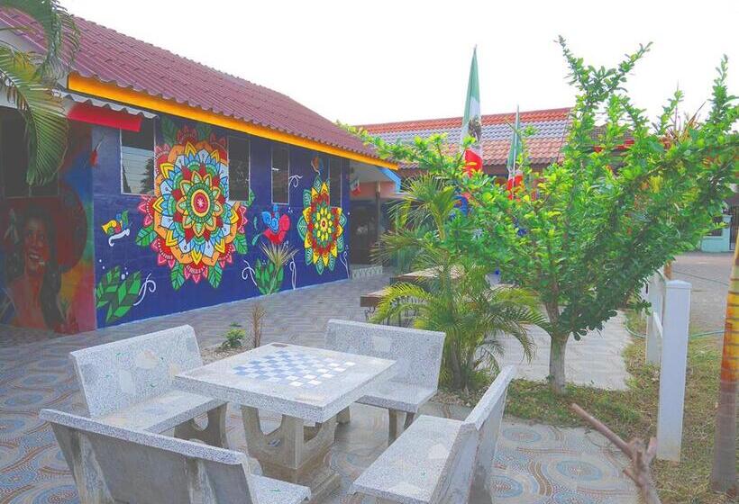 اتاق خانوادگی, Mexican Resortlampang