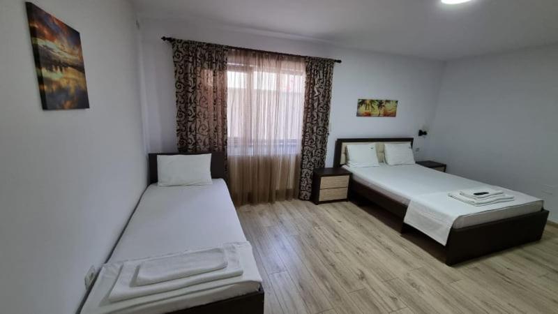 اتاق استاندارد سه نفره, Casa Amy