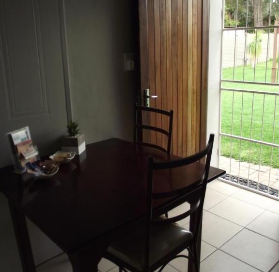 اتاق استاندارد, De Nachtuilen Guesthouse