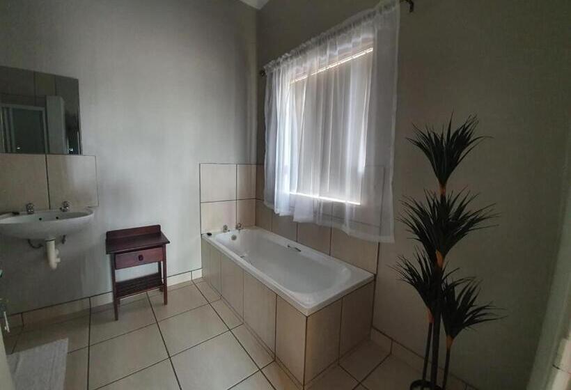 اتاق خانوادگی, De Nachtuilen Guesthouse