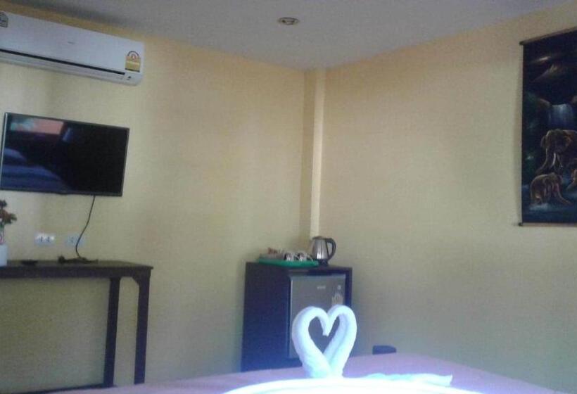 اتاق لوکس با تخت بزرگ, Sapparot Bar & Bungalows