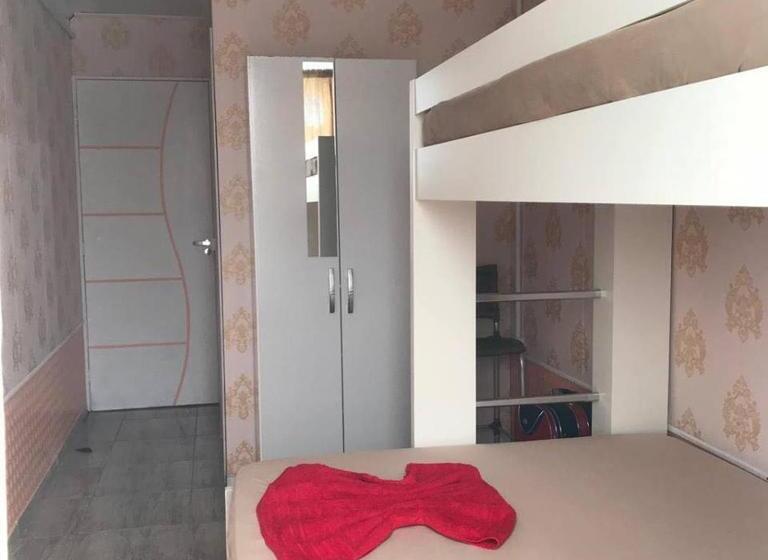 اتاق استاندارد چهار تخته, Sunflower S House