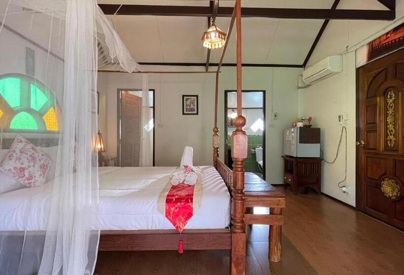 اتاق استاندارد با چشم‌انداز باغ, Baan B&b Sukhothai