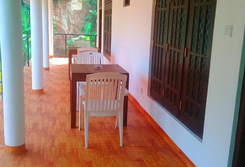 اتاق استاندارد با چشم‌انداز کوهستان, Mountain Heaven Inn