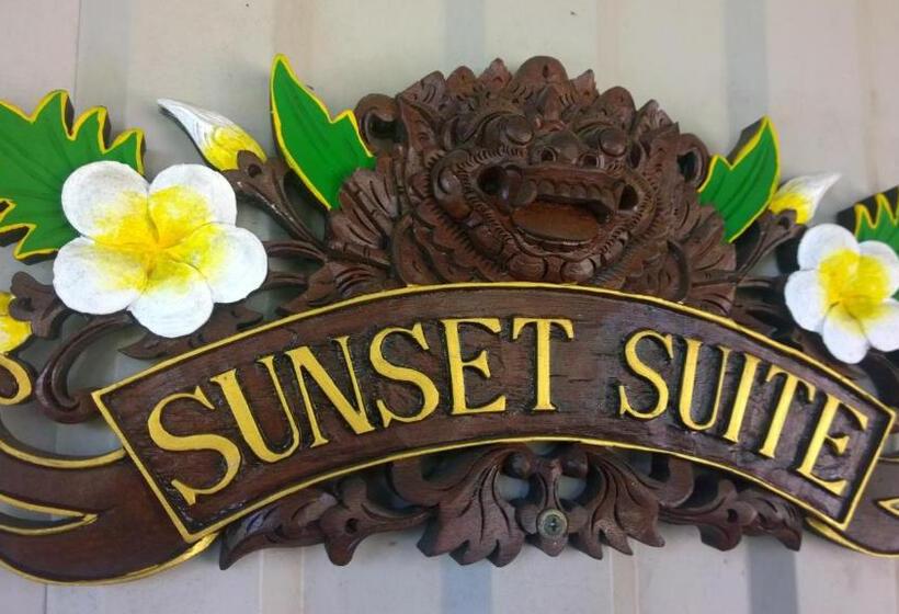 سوییت لوکس, Palmerston Sunset Retreat