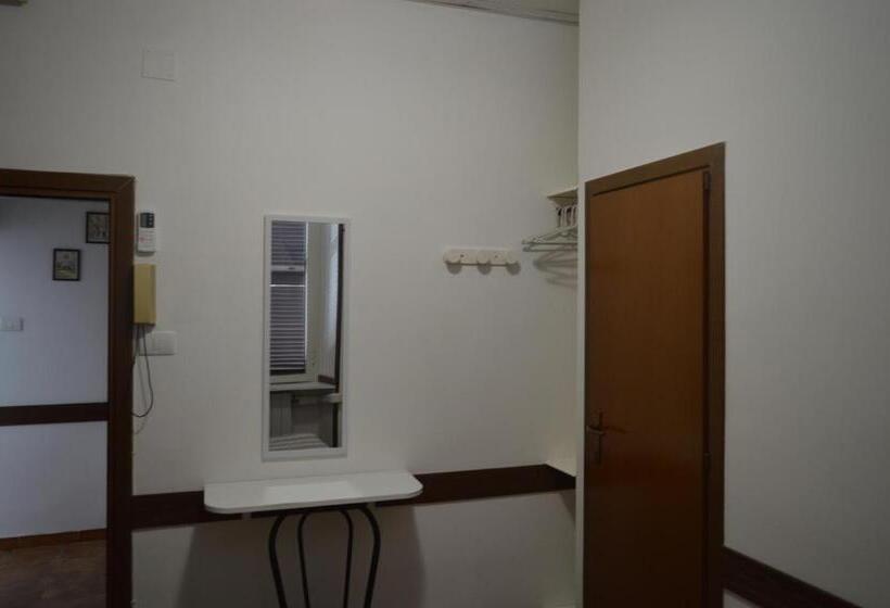 스탠다드 싱글 룸, Albergo Ollolai