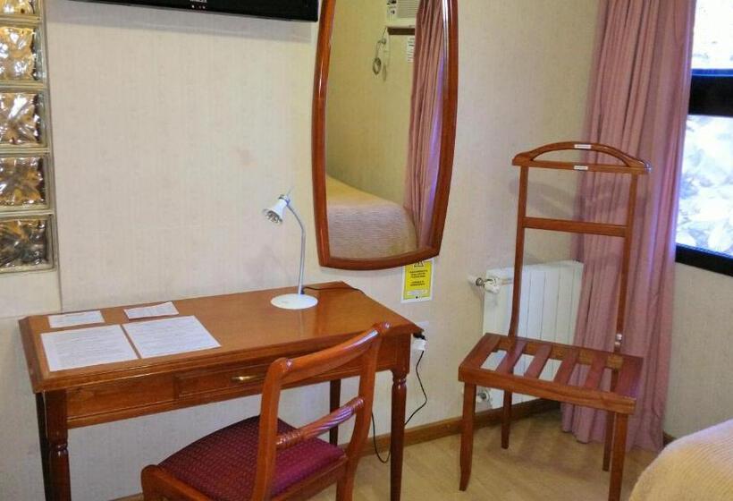 اتاق اجرایی سه نفره, Escala Uno