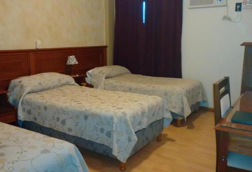 اتاق اجرایی سه نفره, Escala Uno