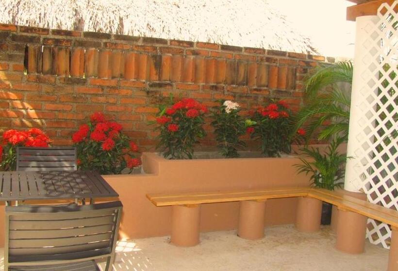 1 Bedroom Penthouse Apartment, La Paloma Oceanfront Retreat